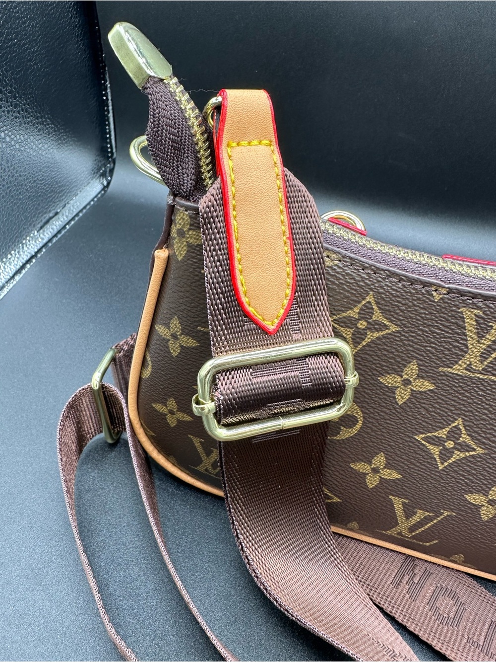 Luxury fashion brown Shoulder Bag with matching bag charm